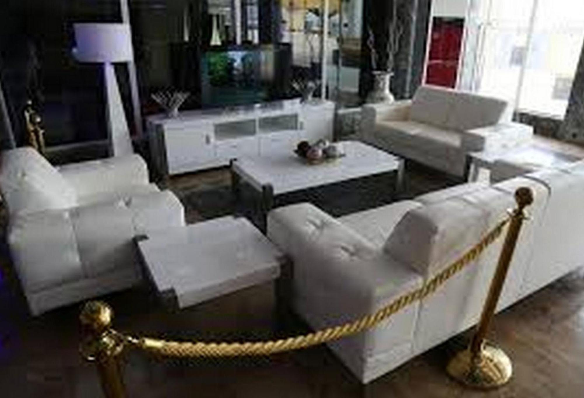 Room In Lodge - Hampton Towers Spa Asaba Exterior foto
